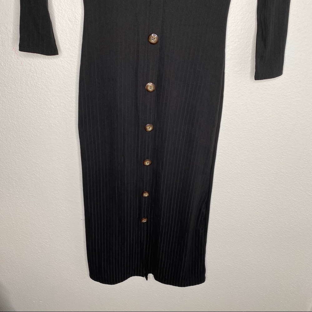 Velvet torch V-Neck Button Front Ribbed Midi dress - Picture 4 of 9